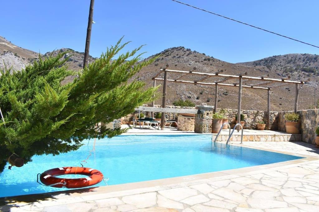 Traditional Villa With Pool In Sfakia Imbros Екстериор снимка