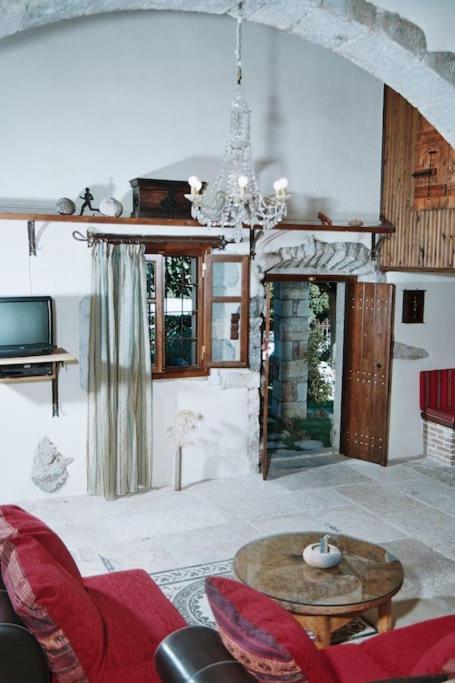 Traditional Villa With Pool In Sfakia Imbros Екстериор снимка