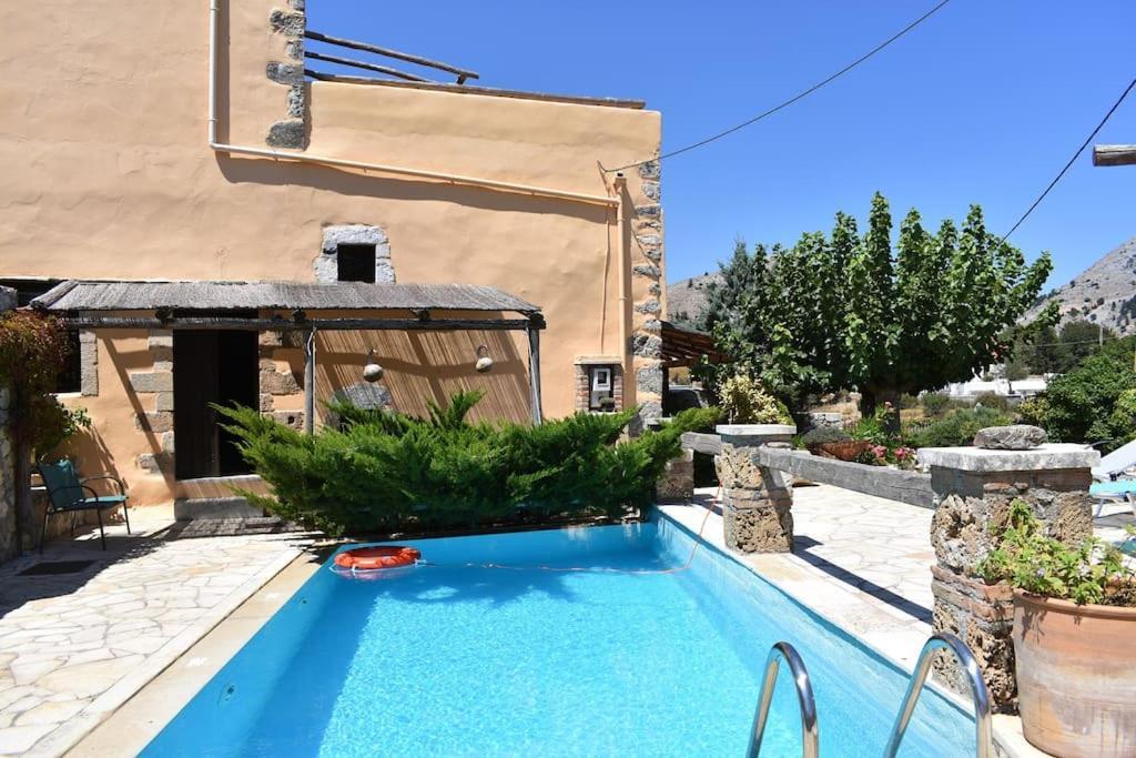 Traditional Villa With Pool In Sfakia Imbros Екстериор снимка